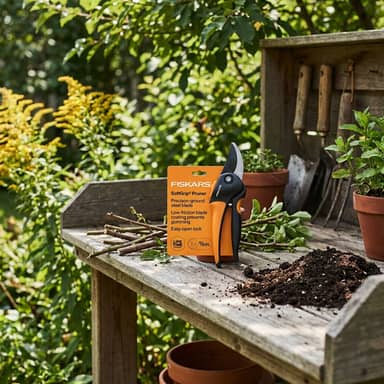 Fiskars Steel Bypass Pruning Shears