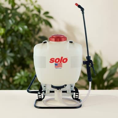 Solo 425 Professional Backpack Sprayer (4 Gallon, Piston Pump)